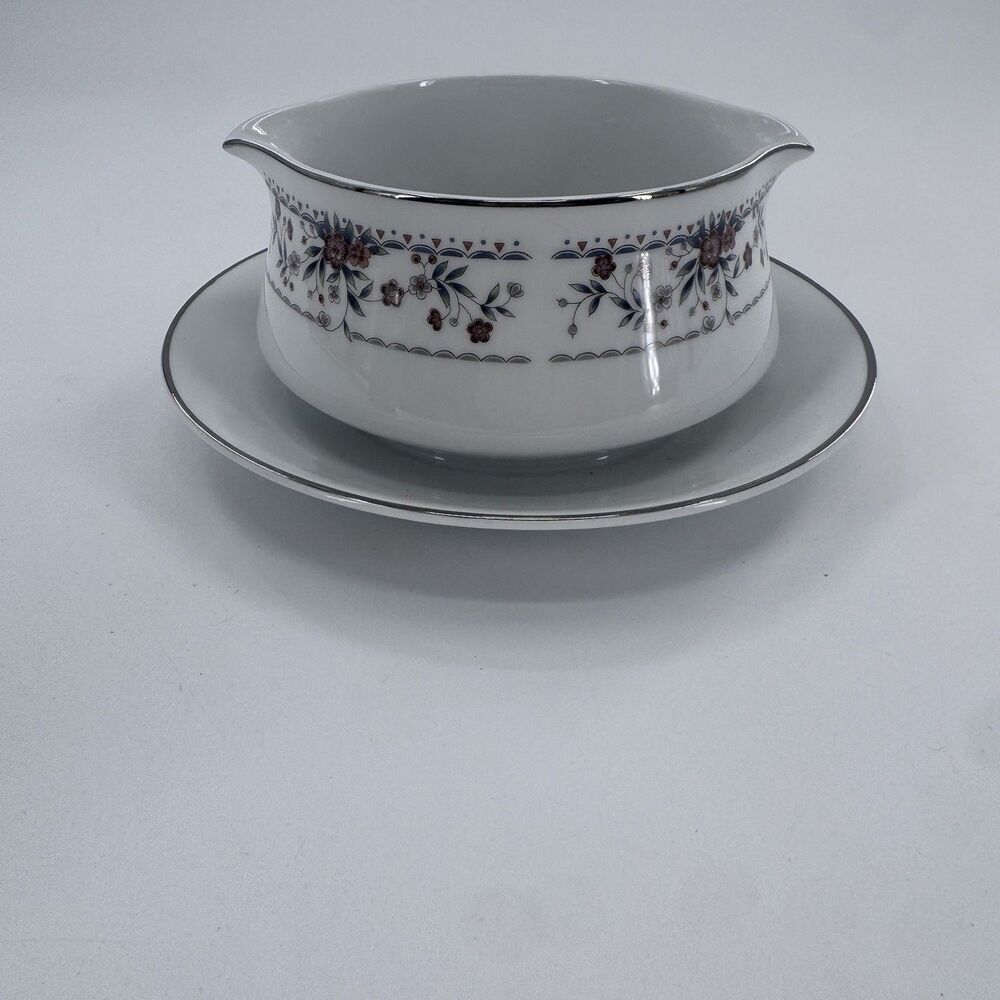 Fine Porcelain China Gravy Boat With Attached Underplate Claremont Fast Shipping